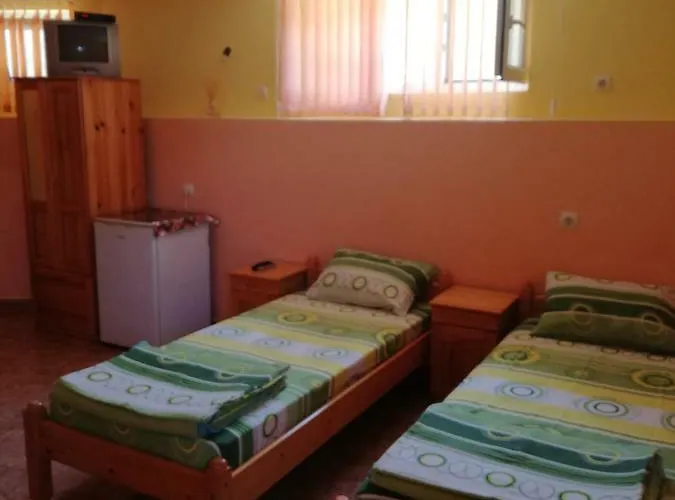 Къща Мариела בית הארחה *